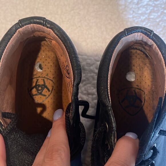 Ariat boots size 7 B - Picture 6 of 7